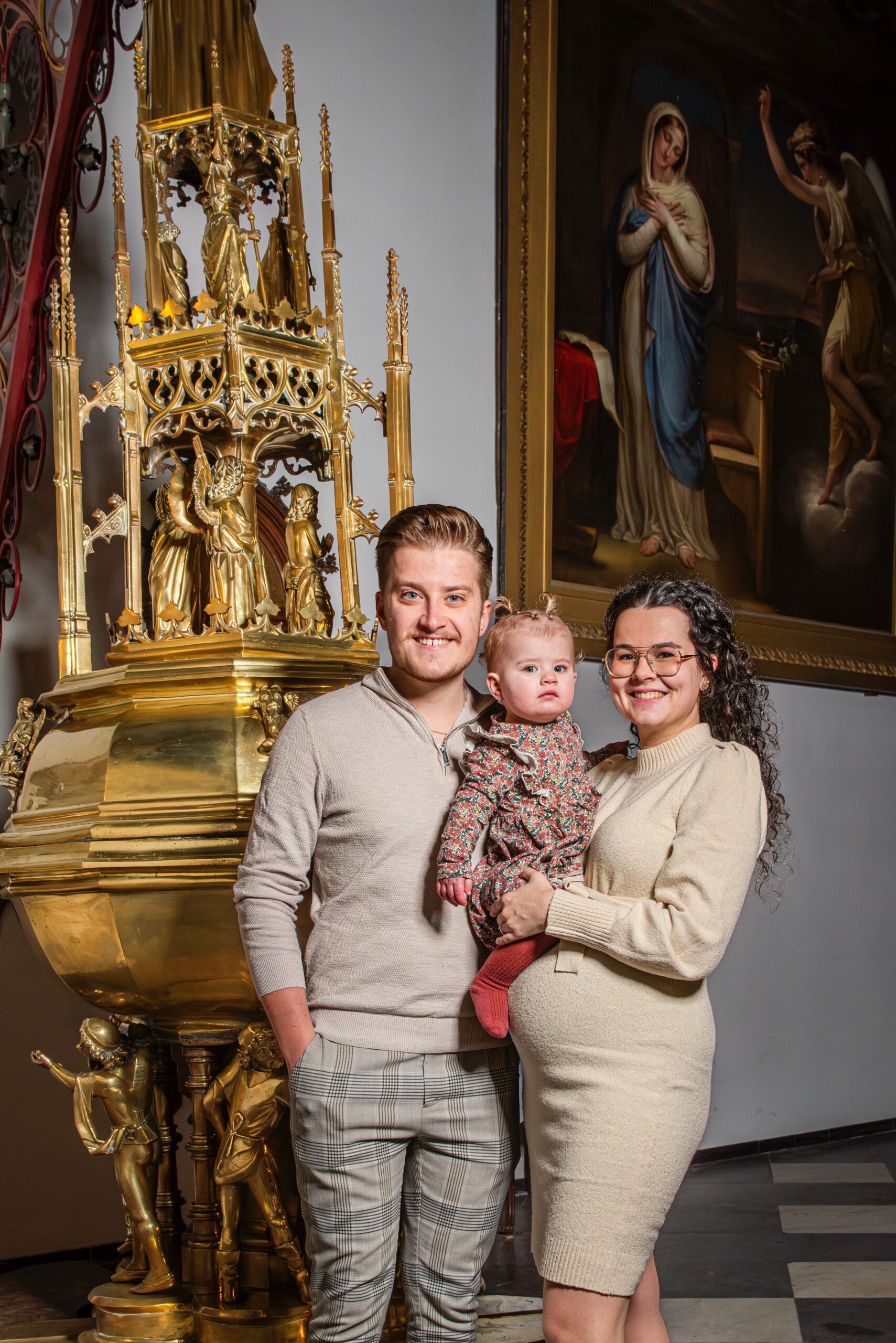 Lees meer over het artikel Ik dacht dat er alleen nog maar ouwe duiven in de kerk zitten.’ Hoe dit gezin tot geloof kwam